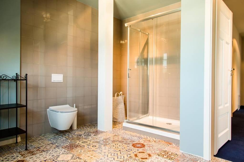 Kúpeľňa v ubytovaní Zamkowe Wzgórze Dom nr 6 Kazimierz Dolny, Góry 3