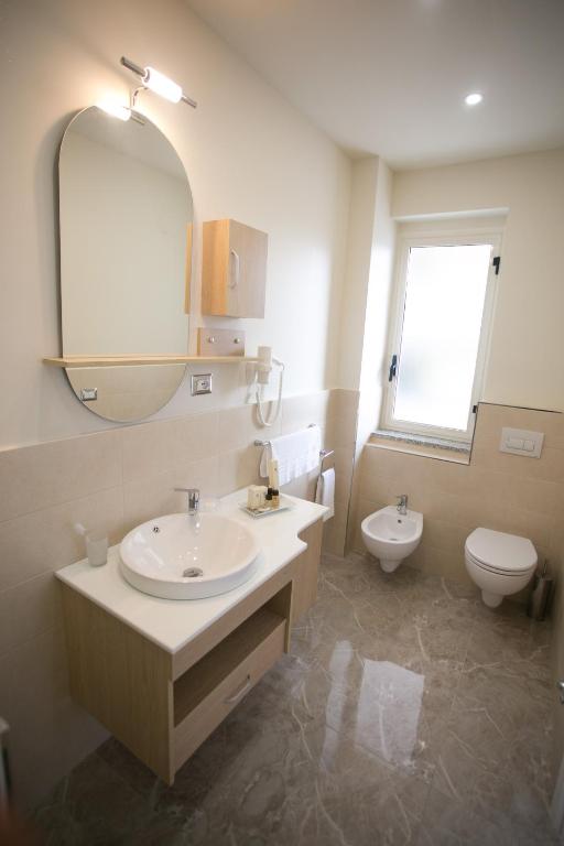 Tropea Luxury & Charm - Deluxe Room With Balcony