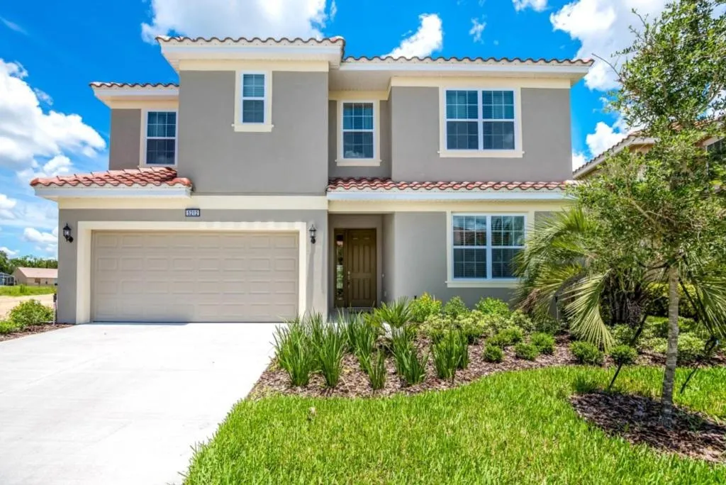 Solterra Townhouse 5212, Davenport, United States