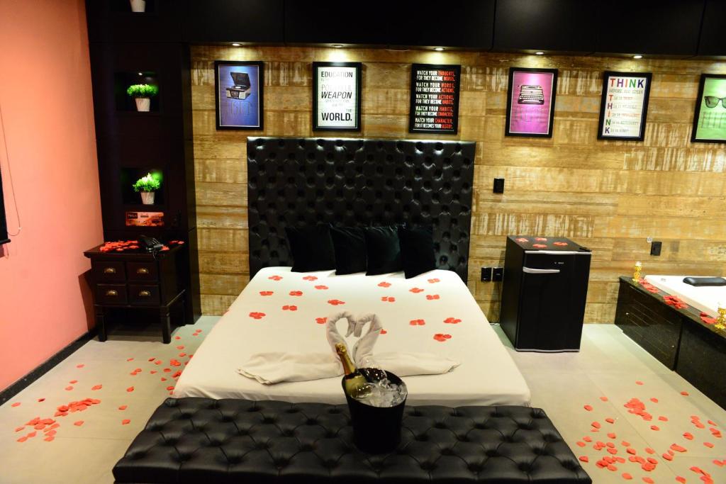  Helus Motel