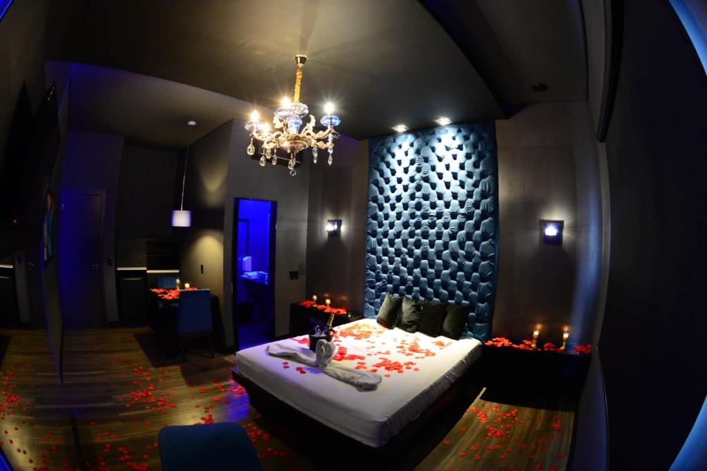  Helus Motel