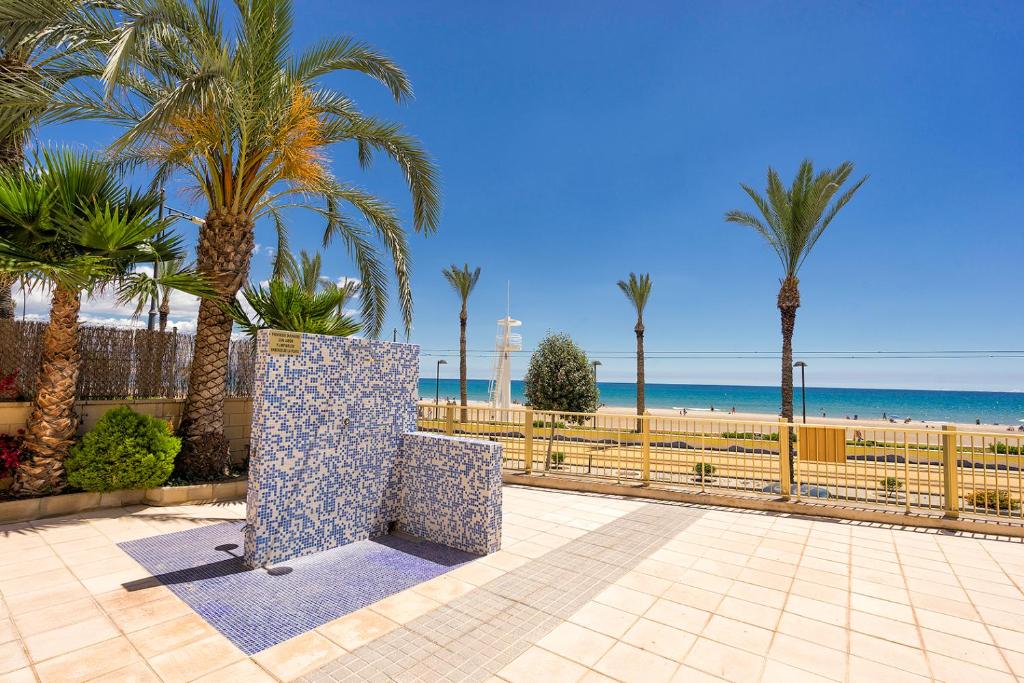 Primera Linea Playa San Juan, El Campello – Bijgewerkte ...