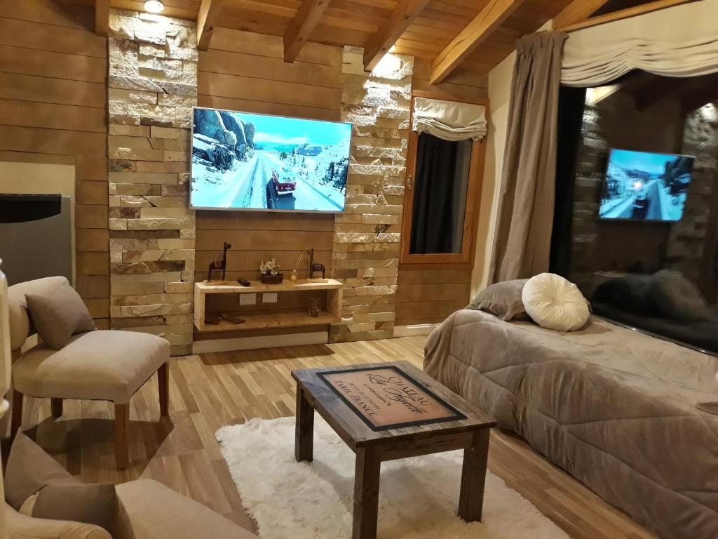 TV a/nebo společenská místnost v ubytování Ailen De Los Andes
