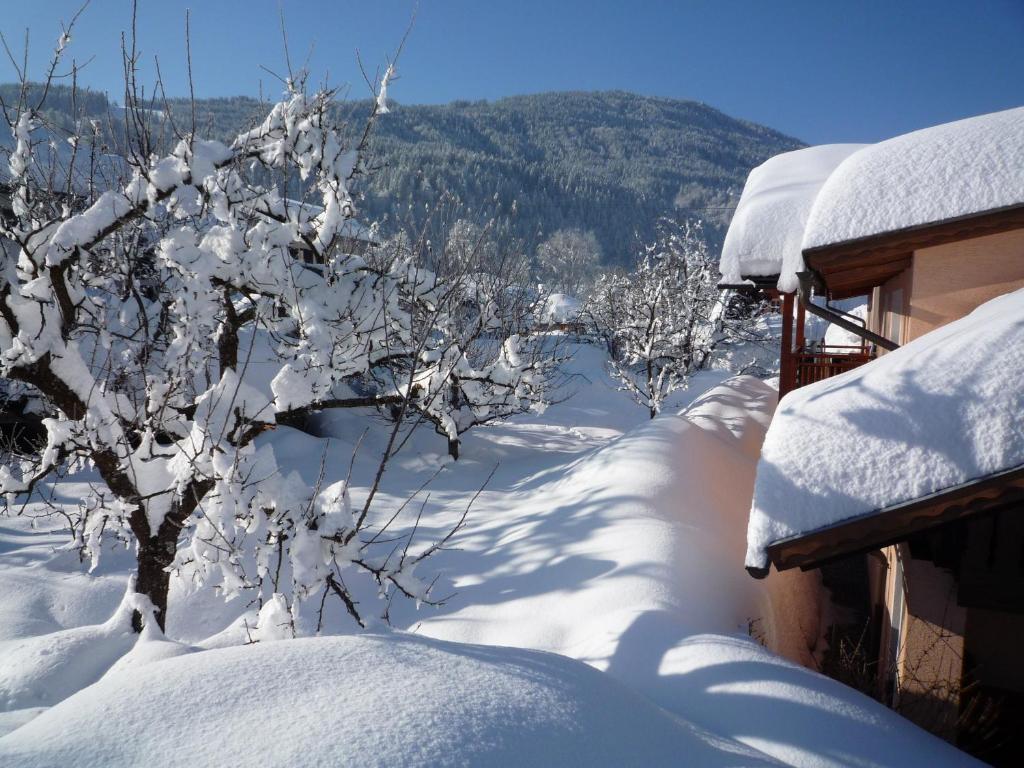 Appartements Umfahrer during the winter