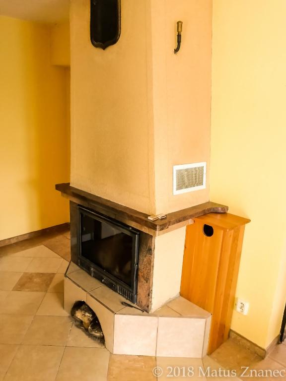 TV a/nebo společenská místnost v ubytování Chalupa Anna