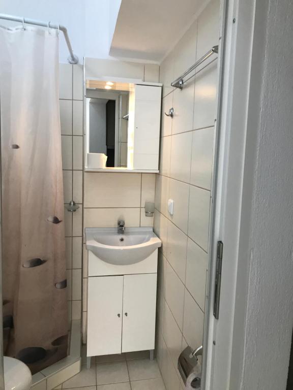 Kallirroi Apartments - 8