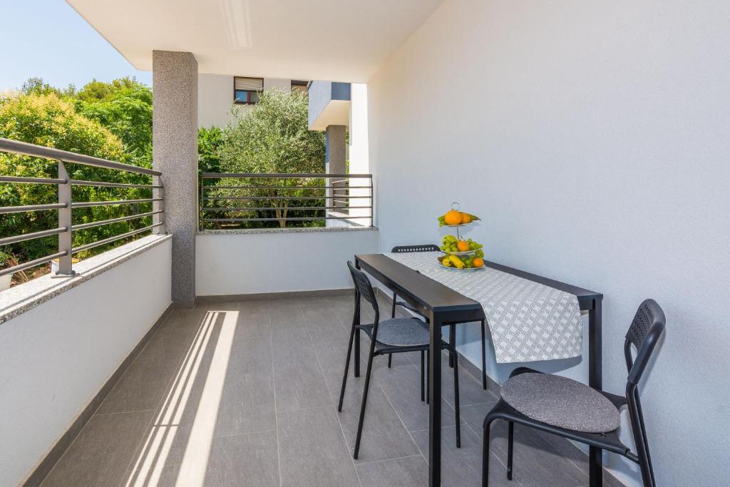 Apartments Marta 1 - Studio Apartment