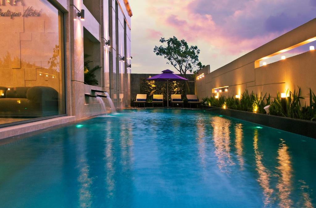 Swimmingpoolen hos eller tæt på Hadana Premium Hotel Danang