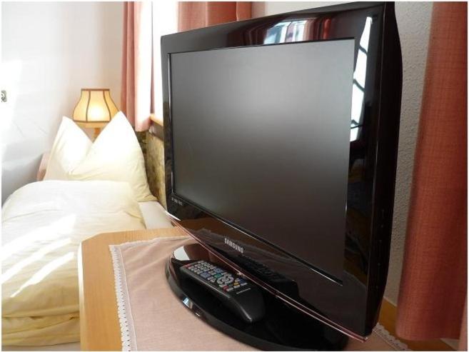 TV a/nebo společenská místnost v ubytování Gasthof Obermair