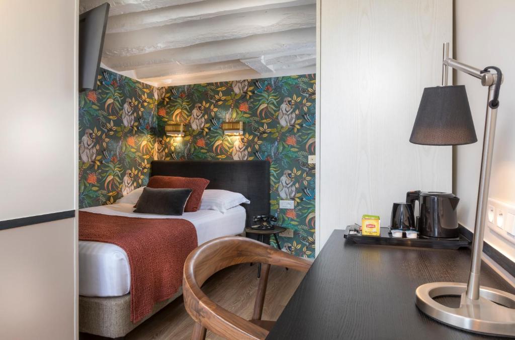 Hôtel Jeanne d'Arc Le Marais - Resim 13