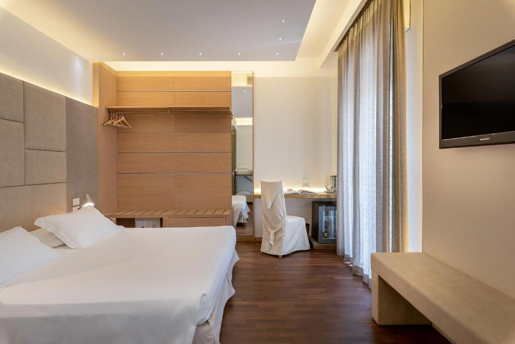 
Family Room with Balcony
