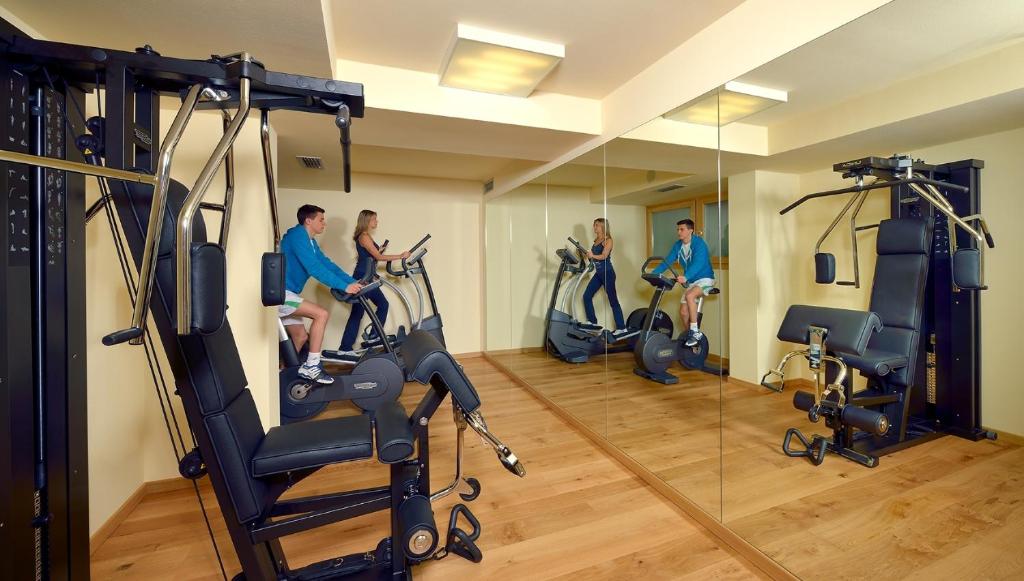 Fitness centrum a/nebo fitness zařízení v ubytování Hotel Sole