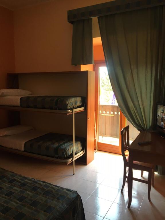 Cristall Hotel - Chambre Quadruple