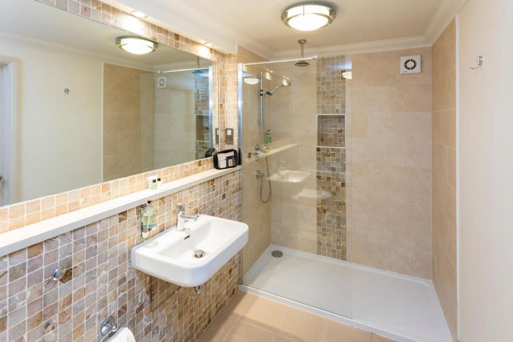 Park Farm Hotel - Resim 39