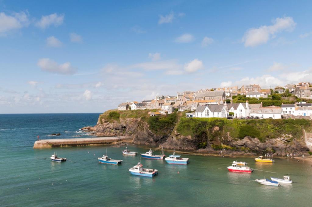 Gallery image of Port Gaverne Hotel in Port Isaac