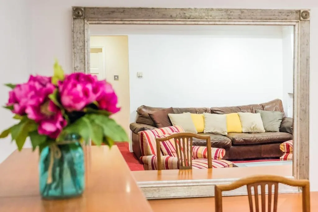 GuestReady - Beautiful Home in Chelsea Embankment, Londra, Marea Britanie