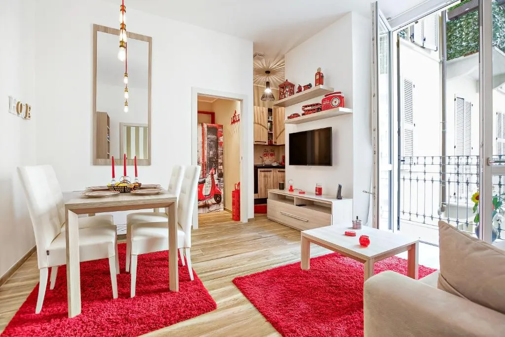 Lima - Red Apartment, Milano, Italia