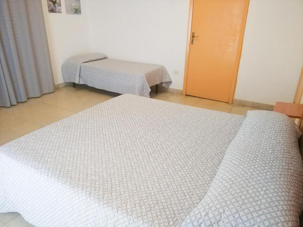 Hotel Villa Souvenir - Triple Chambre Avec Terrasse