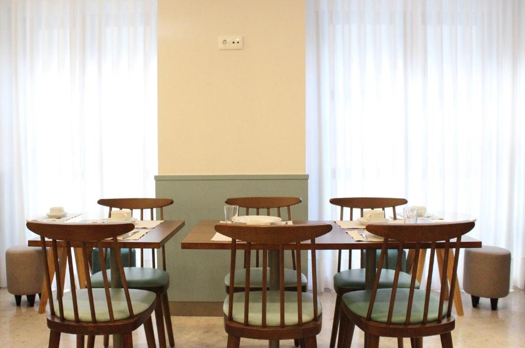 Restaurace v ubytování Hotel Portuense Lisboa