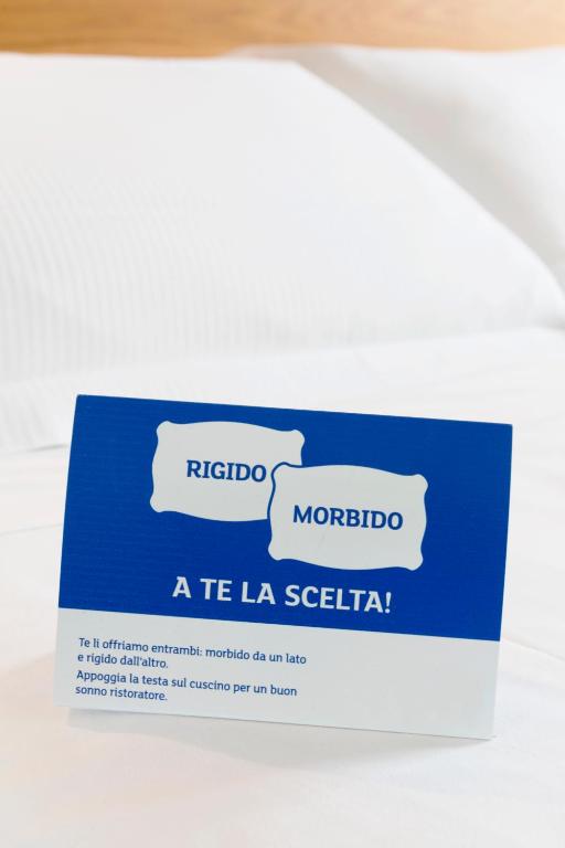 City Hotel & Suites - 12