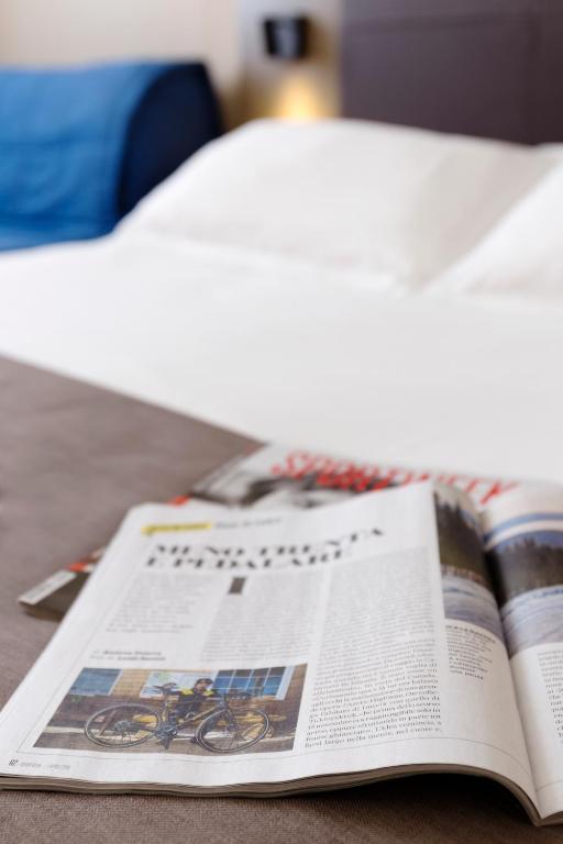 City Hotel & Suites - 9