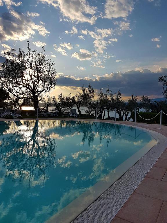 Bazén v ubytování Hotel Ideal nebo v jeho okolí