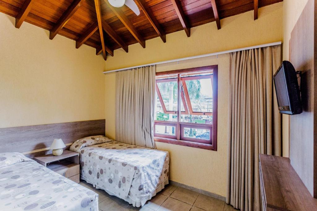 Beach Hotel Cambury - Premium Quadruple Room