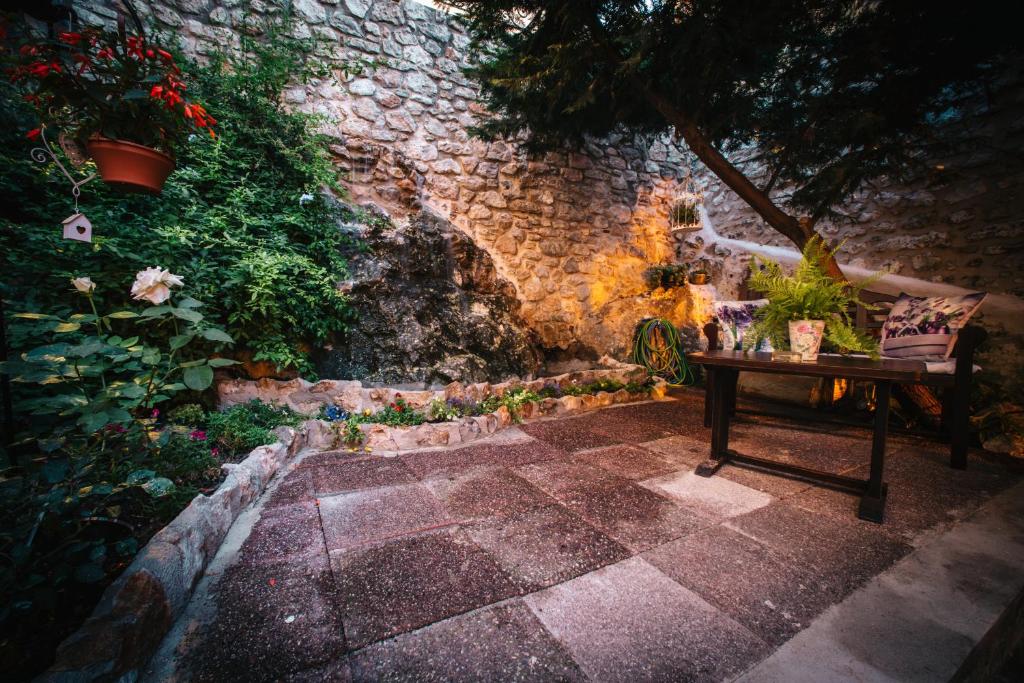 Zahrada ubytování Rigas Pension Nafplio