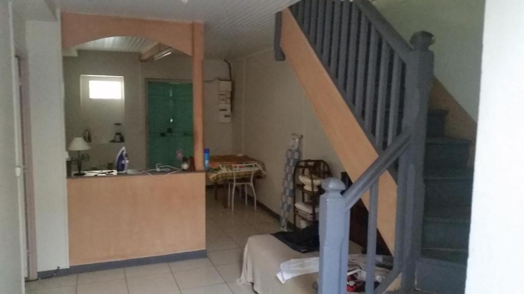 Kuchyň nebo kuchyňský kout v ubytování Chambre d'hôte à Saint-Pierre
