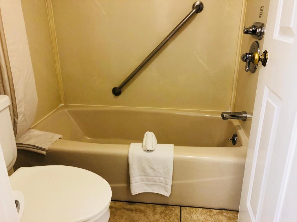 Dynasty Suites Hotel photo