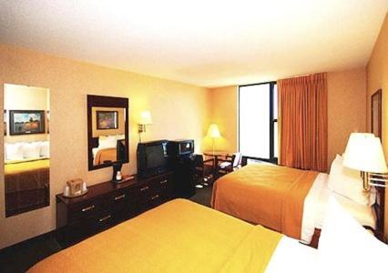 Quality Inn - Queen Room Met Twee Queensize Bedden - Niet -roken