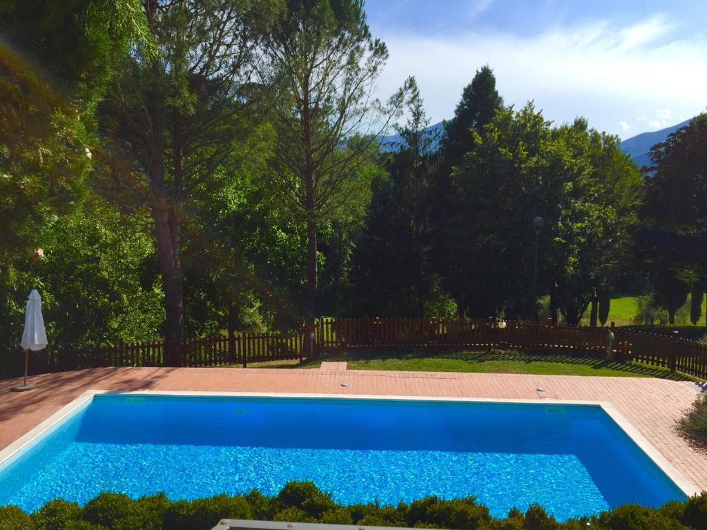 Bazén v ubytování Agriturismo Pratofranco nebo v jeho okolí