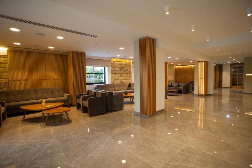 Posezení v ubytování Pefkos City Hotel