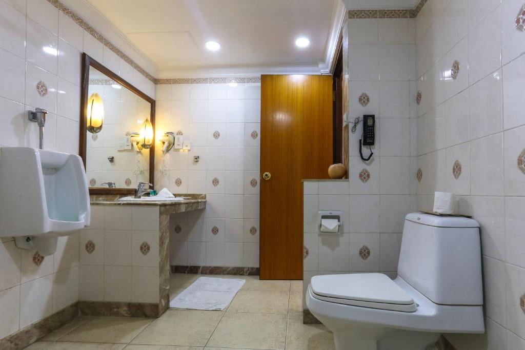 Koupelna v ubytování Hotel Le Himalaya