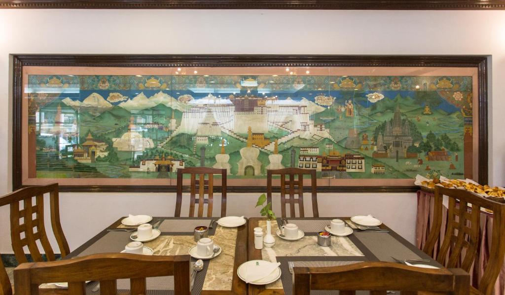 Restaurace v ubytování Hotel Le Himalaya