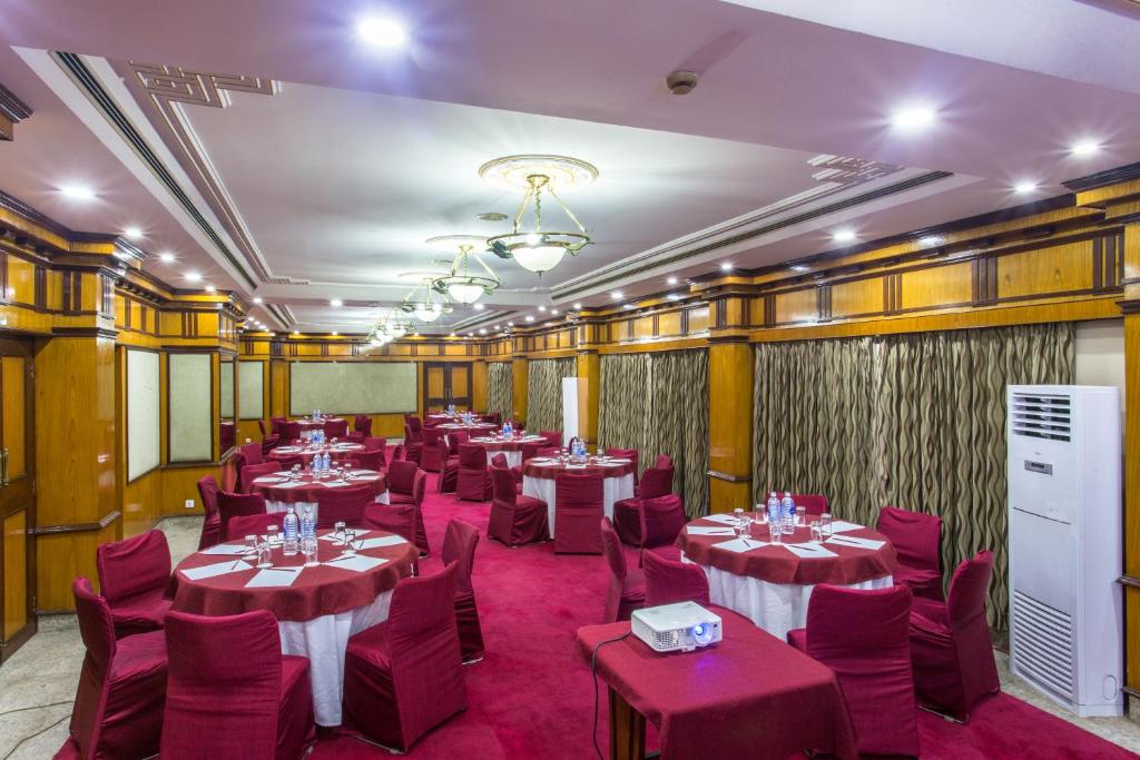 Restaurace v ubytování Hotel Le Himalaya