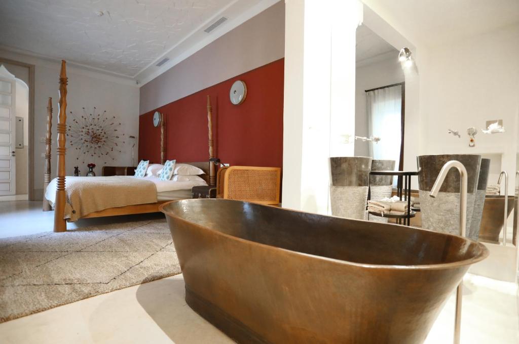 Postel nebo postele na pokoji v ubytování 72 Hotel & Spa