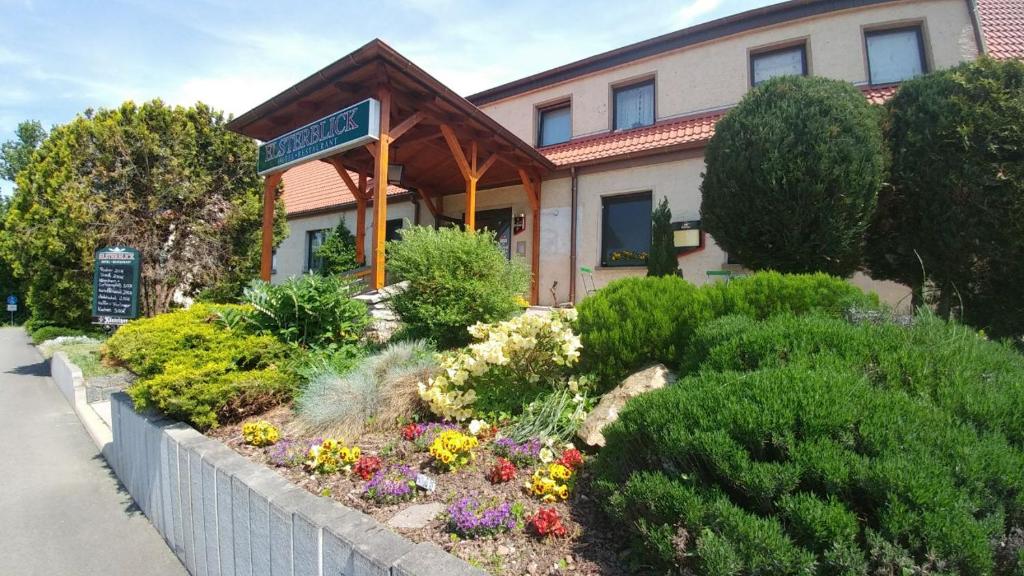 Zahrada ubytování Hotel-Restaurant Elsterblick