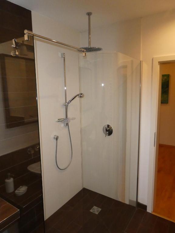 Koupelna v ubytování Ferienwohnung Janus Altstadt-Hameln Haus 2 inklusive Parkplatz - mit und ohne Terrasse oder Loggia