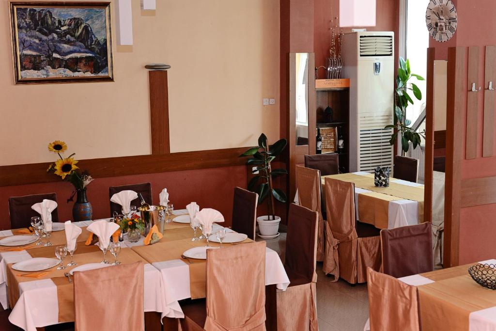 Restaurace v ubytování Family Art-Hotel Zora
