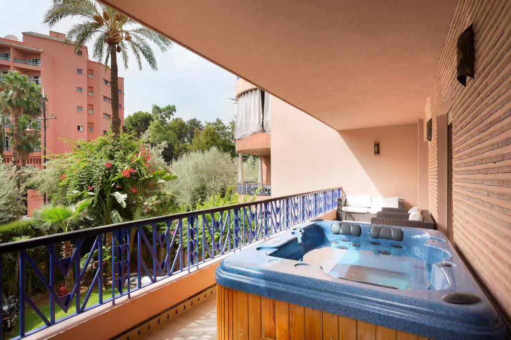 Фото The Sapphire Apartment with Private Swimming Pool & Hot Tub - Hivernage Quarter By Goldex Marrakech