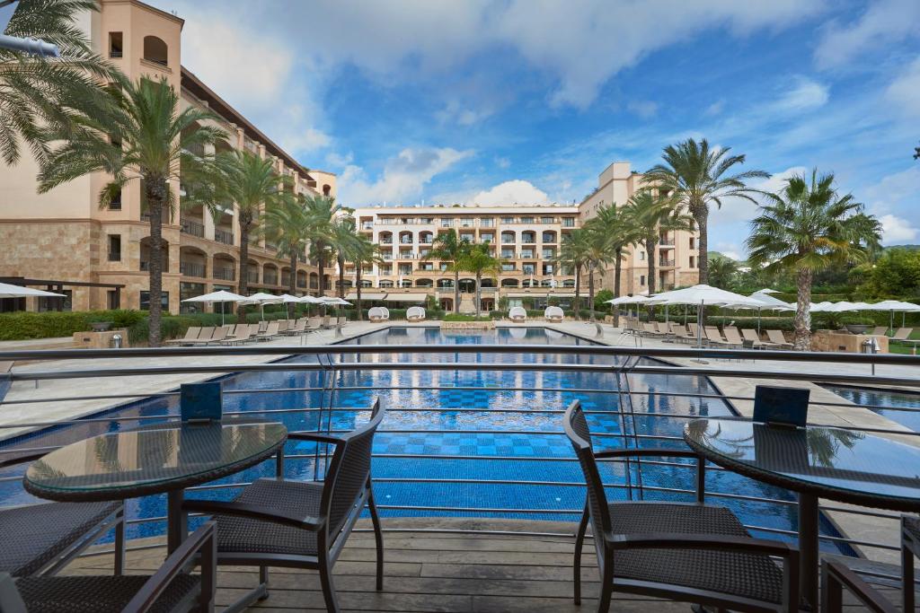 Insotel Fenicia Prestige Suites & Spa, Santa Eularia des Riu ...