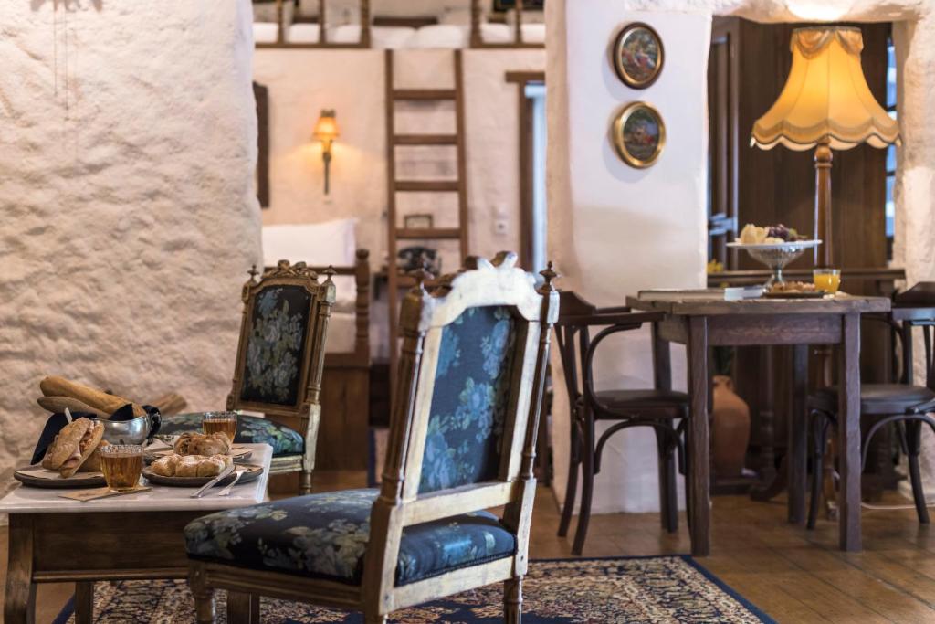 Posezení v ubytování Koukos Rhodian Guesthouse - Adults Only