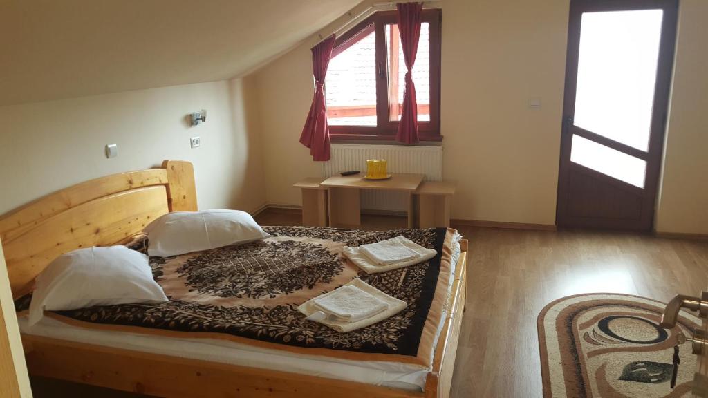 Pensiunea Dealul Frumos - Chambre Double