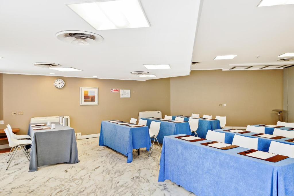 Italiana Hotels Florence - Resim 45