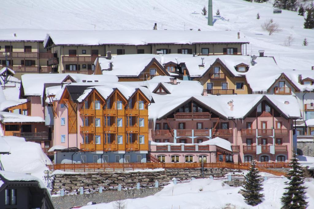 Obiekt Hotel Residence Dahu zimą