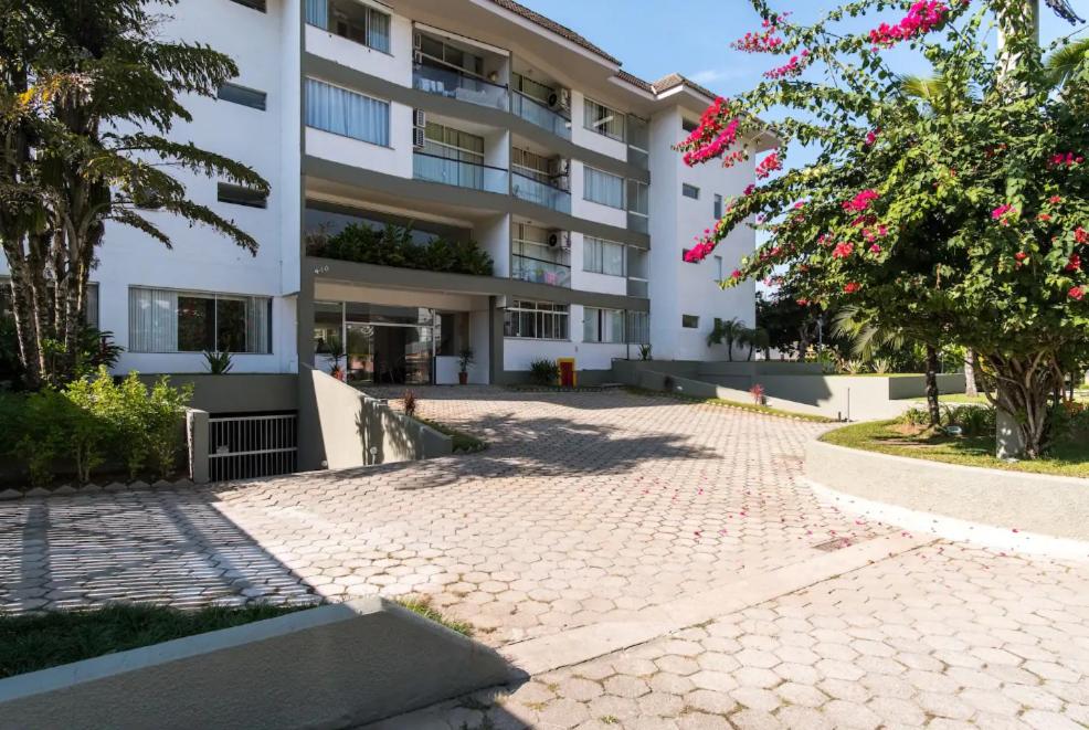  Apto de frente para o mar Praia das Toninhas