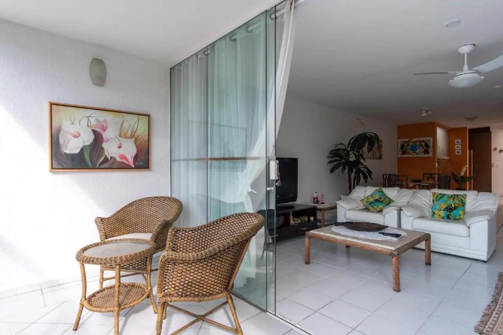  Apto de frente para o mar Praia das Toninhas