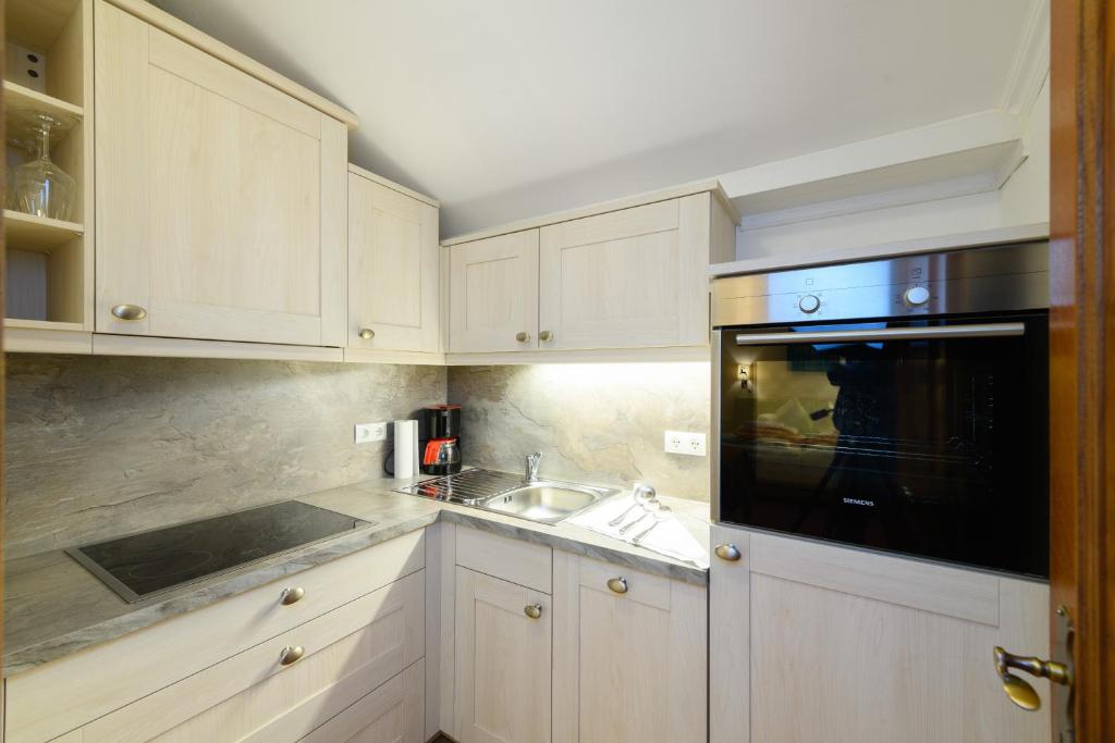 Kuchyňa alebo kuchynka v ubytovaní Chalet Ferienhaus Hubertus