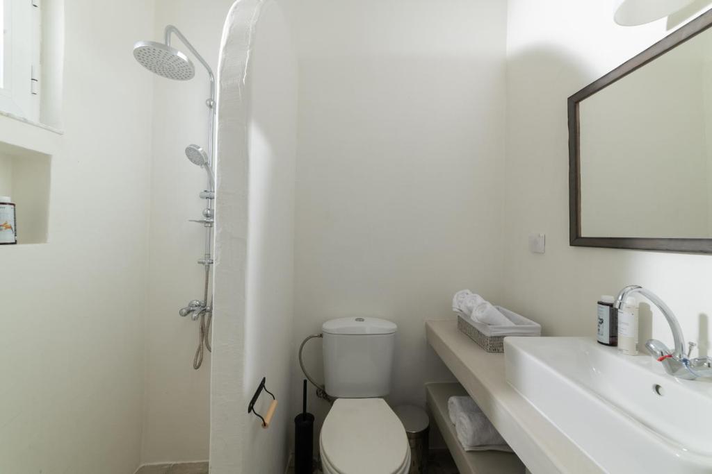 Koupelna v ubytování Stegna Akti Luxury Suites